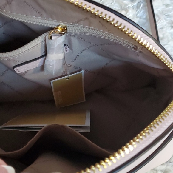 Purse - Picture 2 of 3